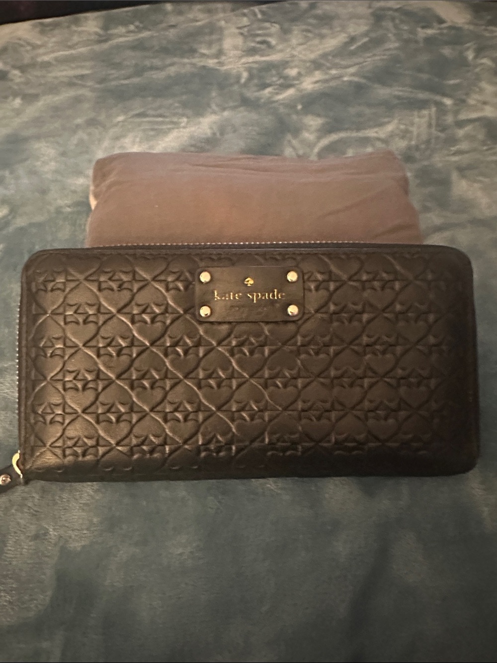 kate spade Black Quilted Logo Zip-Around Wallet EUC